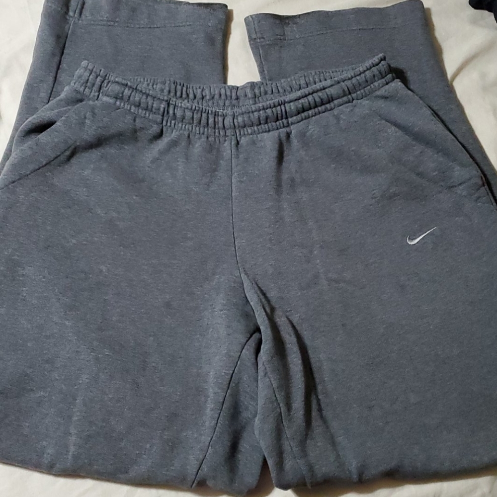 Nike grey sweat pants size L.